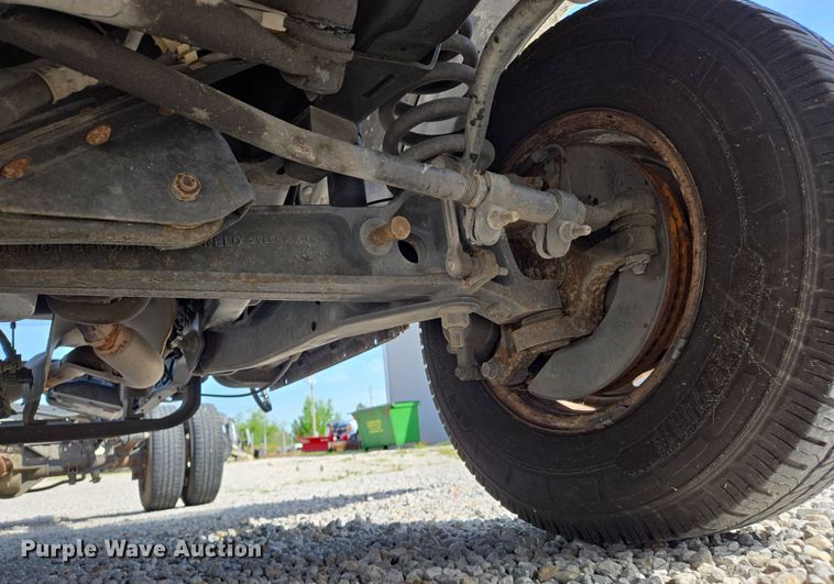 image for item EJ7509 2017 Ford E450 van cab and chassis