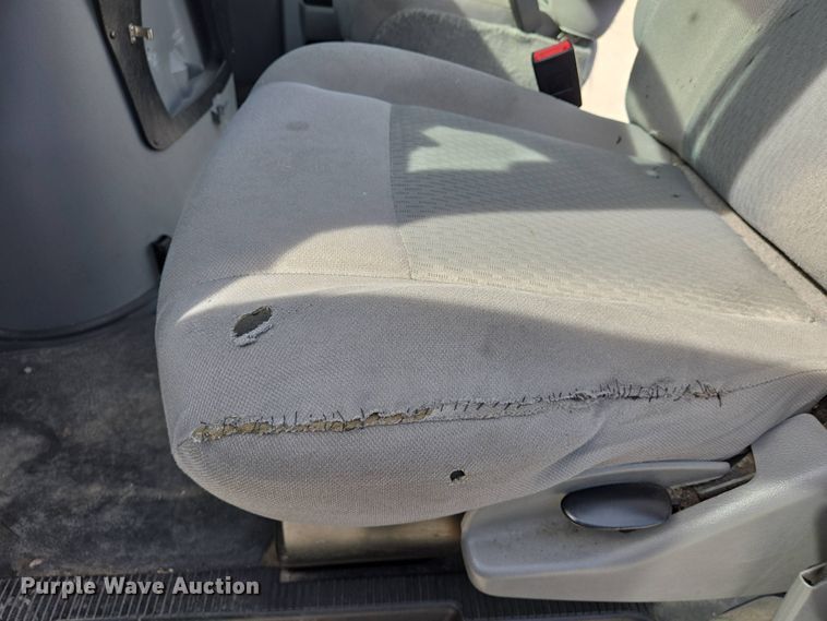 image for item EJ7509 2017 Ford E450 van cab and chassis