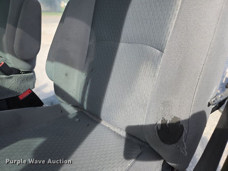 image for item EJ7509 2017 Ford E450 van cab and chassis