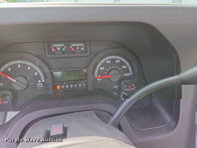 image for item EJ7509 2017 Ford E450 van cab and chassis