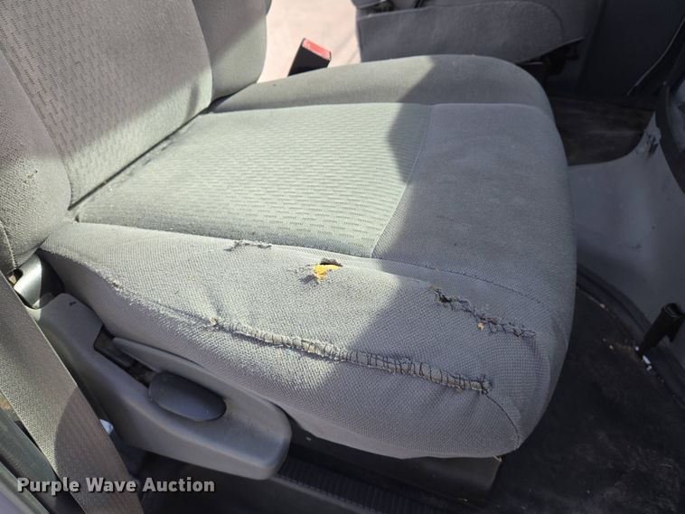 image for item EJ7509 2017 Ford E450 van cab and chassis