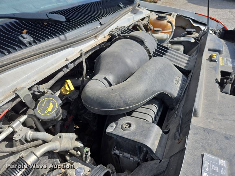 image for item EJ7509 2017 Ford E450 van cab and chassis