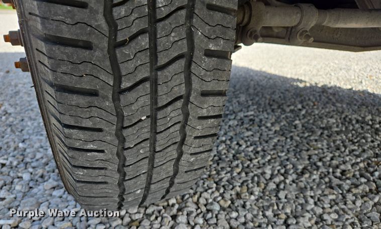 image for item EJ7509 2017 Ford E450 van cab and chassis