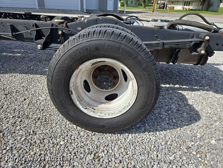 image for item EJ7509 2017 Ford E450 van cab and chassis