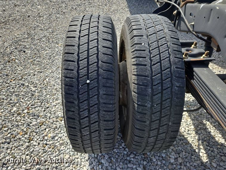 image for item EJ7509 2017 Ford E450 van cab and chassis