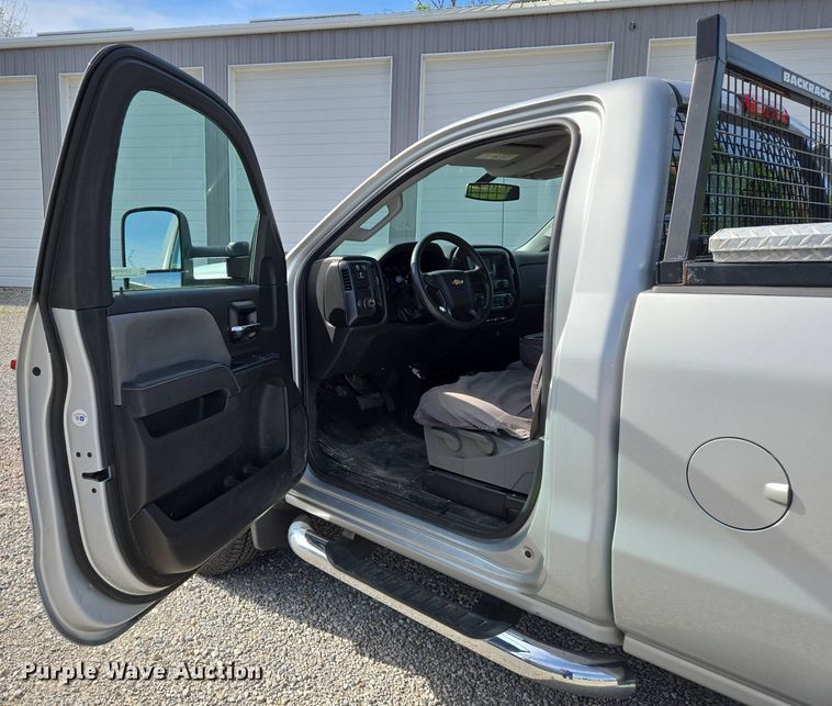 image for item EJ7510 2015 Chevrolet Silverado 2500HD pickup truck