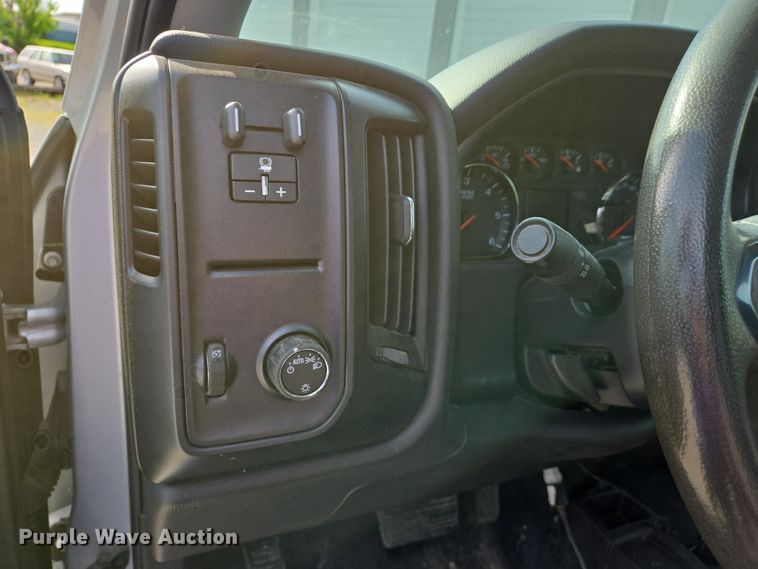 image for item EJ7510 2015 Chevrolet Silverado 2500HD pickup truck