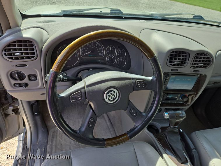 image for item EJ7511 2005 Buick Rainier CXL SUV