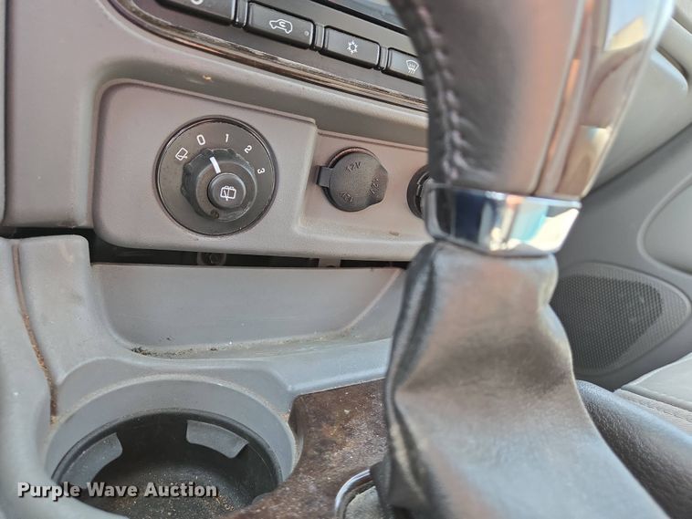 image for item EJ7511 2005 Buick Rainier CXL SUV