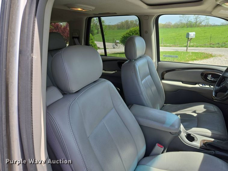 image for item EJ7511 2005 Buick Rainier CXL SUV