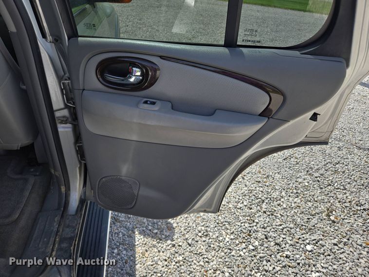 image for item EJ7511 2005 Buick Rainier CXL SUV