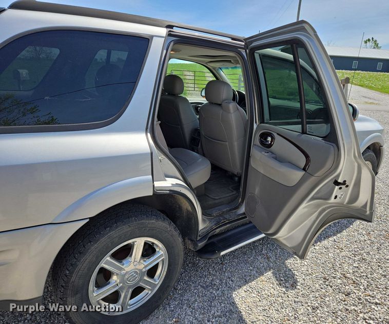 image for item EJ7511 2005 Buick Rainier CXL SUV