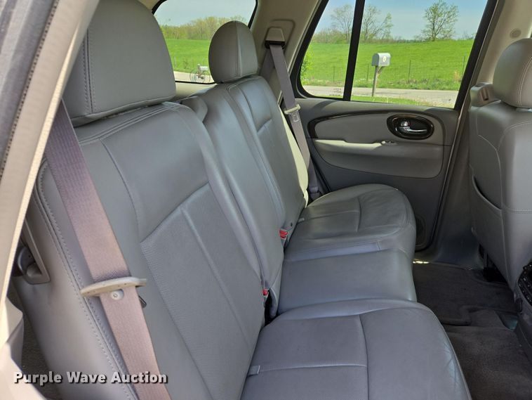 image for item EJ7511 2005 Buick Rainier CXL SUV