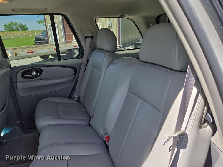 image for item EJ7511 2005 Buick Rainier CXL SUV