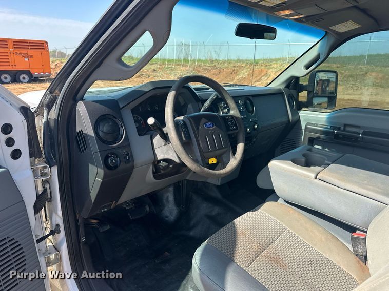 image for item EJ8626 2016 Ford F350 Super Duty XL SuperCab flatbed truck