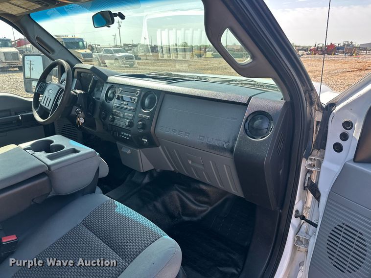 image for item EJ8626 2016 Ford F350 Super Duty XL SuperCab flatbed truck