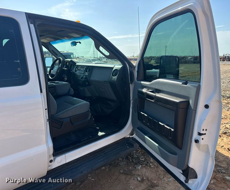 image for item EJ8626 2016 Ford F350 Super Duty XL SuperCab flatbed truck