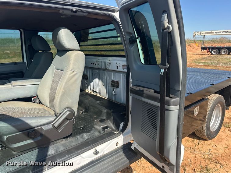 image for item EJ8626 2016 Ford F350 Super Duty XL SuperCab flatbed truck