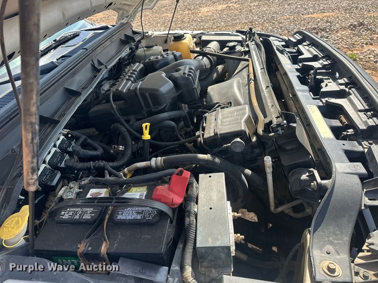 image for item EJ8626 2016 Ford F350 Super Duty XL SuperCab flatbed truck