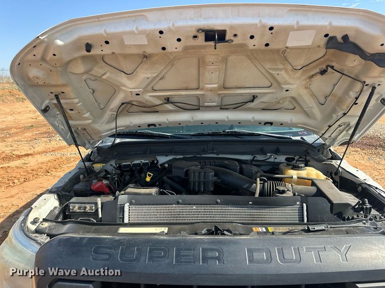 image for item EJ8626 2016 Ford F350 Super Duty XL SuperCab flatbed truck