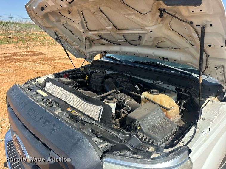 image for item EJ8626 2016 Ford F350 Super Duty XL SuperCab flatbed truck