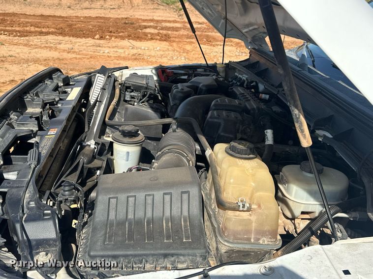 image for item EJ8626 2016 Ford F350 Super Duty XL SuperCab flatbed truck