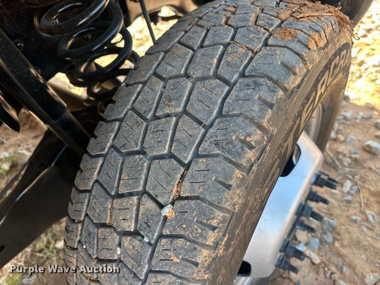 image for item EJ8626 2016 Ford F350 Super Duty XL SuperCab flatbed truck