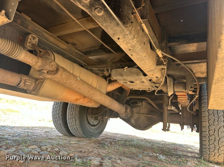 image for item EJ8627 2016 Ford F350 Super Duty XL flatbed pickup truck