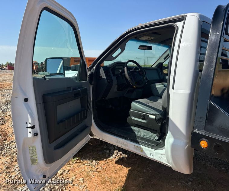 image for item EJ8627 2016 Ford F350 Super Duty XL flatbed pickup truck