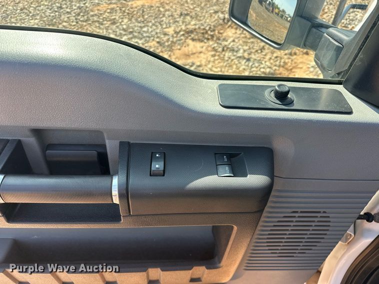 image for item EJ8627 2016 Ford F350 Super Duty XL flatbed pickup truck