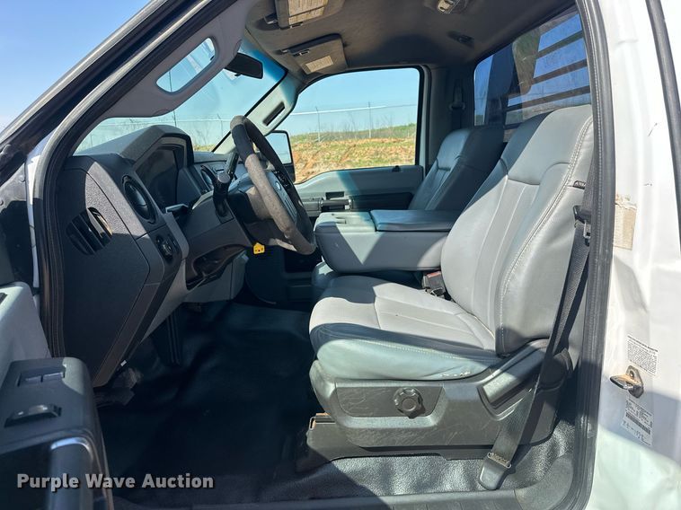 image for item EJ8627 2016 Ford F350 Super Duty XL flatbed pickup truck