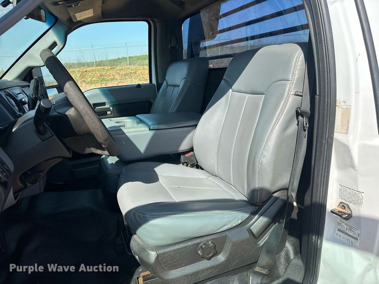 image for item EJ8627 2016 Ford F350 Super Duty XL flatbed pickup truck