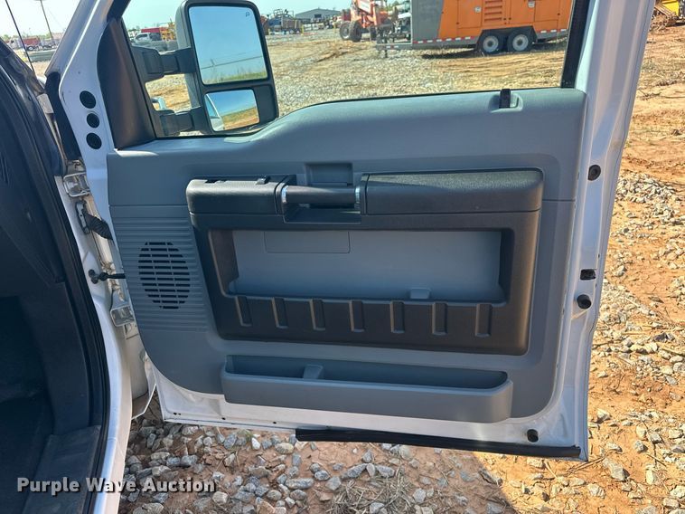 image for item EJ8627 2016 Ford F350 Super Duty XL flatbed pickup truck