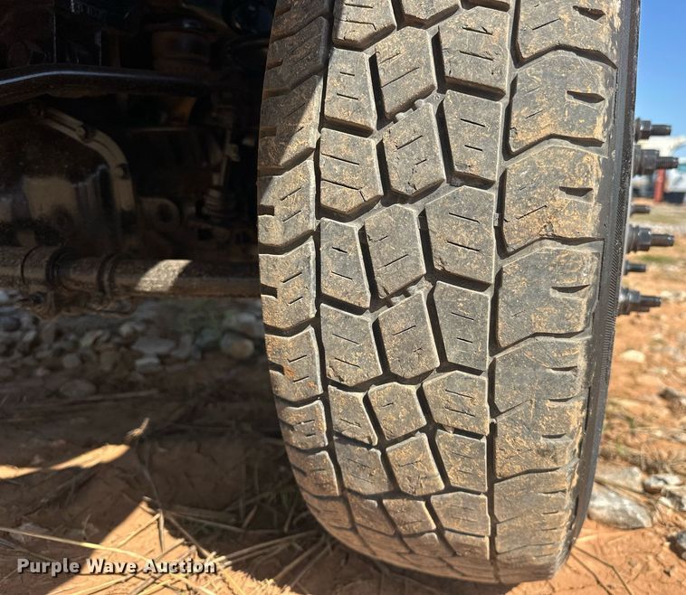 image for item EJ8627 2016 Ford F350 Super Duty XL flatbed pickup truck