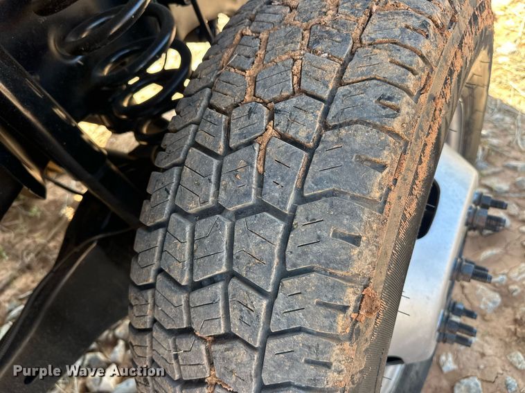 image for item EJ8627 2016 Ford F350 Super Duty XL flatbed pickup truck