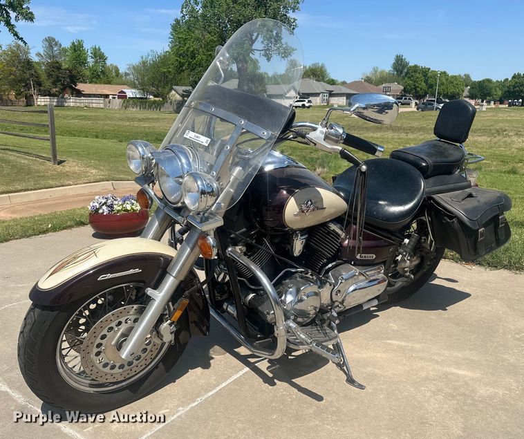 image for item EJ8651 2000 Yamaha V-Star motorcycle