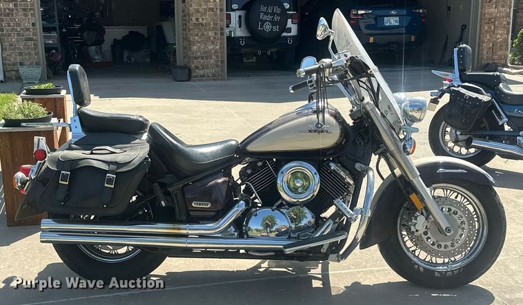 image for item EJ8651 2000 Yamaha V-Star motorcycle