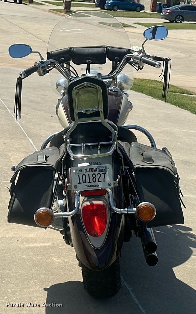 image for item EJ8651 2000 Yamaha V-Star motorcycle