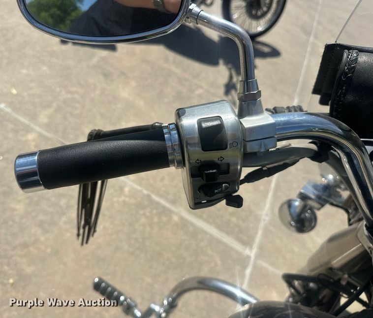 image for item EJ8651 2000 Yamaha V-Star motorcycle