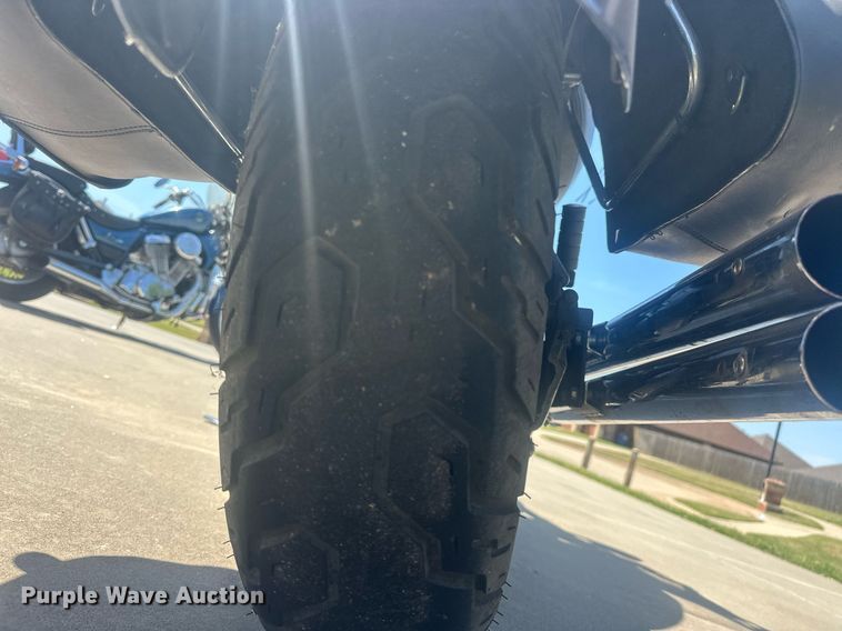 image for item EJ8651 2000 Yamaha V-Star motorcycle