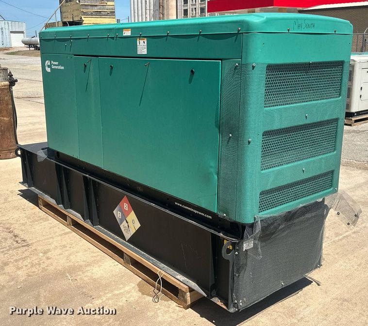 image for item EJ8673 2015 Cummins C25 D6 generator