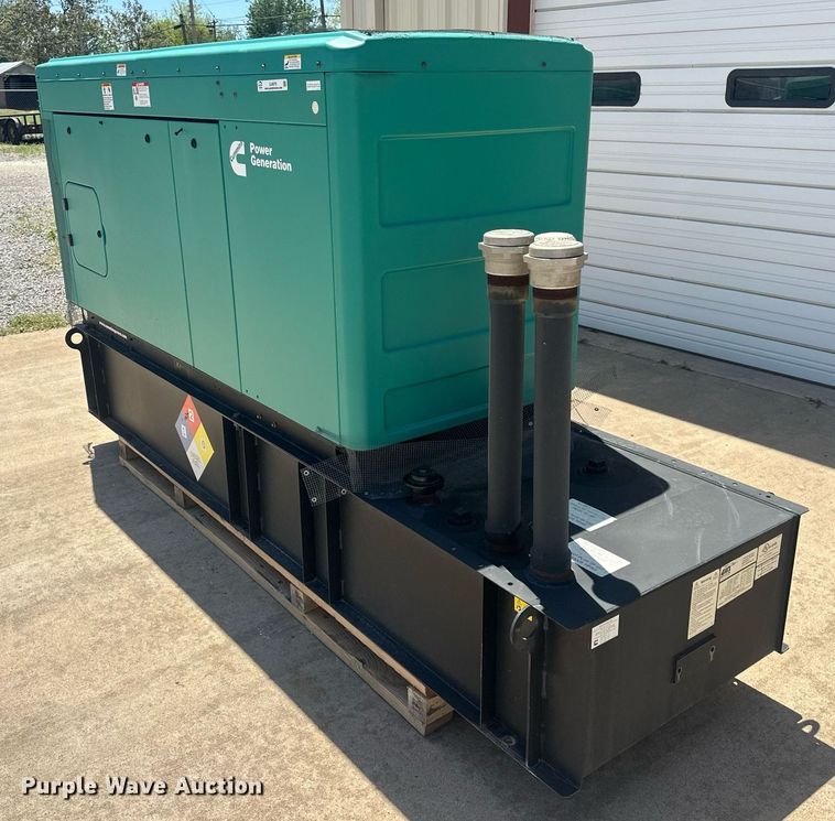 image for item EJ8673 2015 Cummins C25 D6 generator