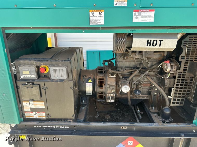 image for item EJ8673 2015 Cummins C25 D6 generator