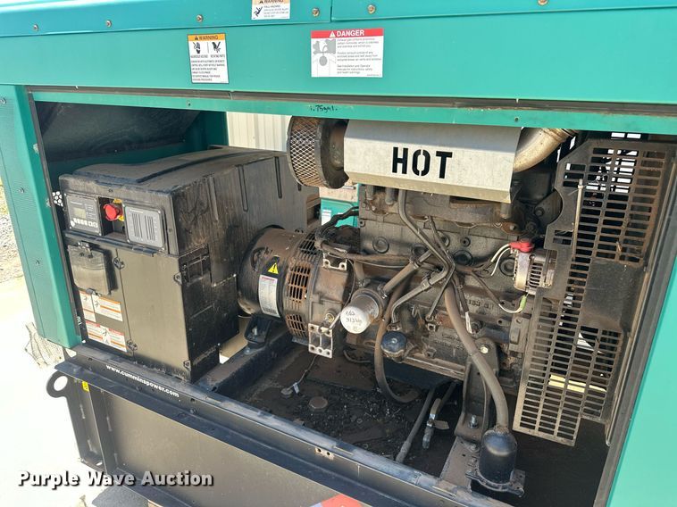 image for item EJ8673 2015 Cummins C25 D6 generator