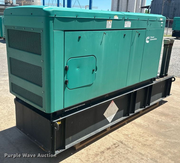 image for item EJ8674 2015 Cummins C25 D6 generator