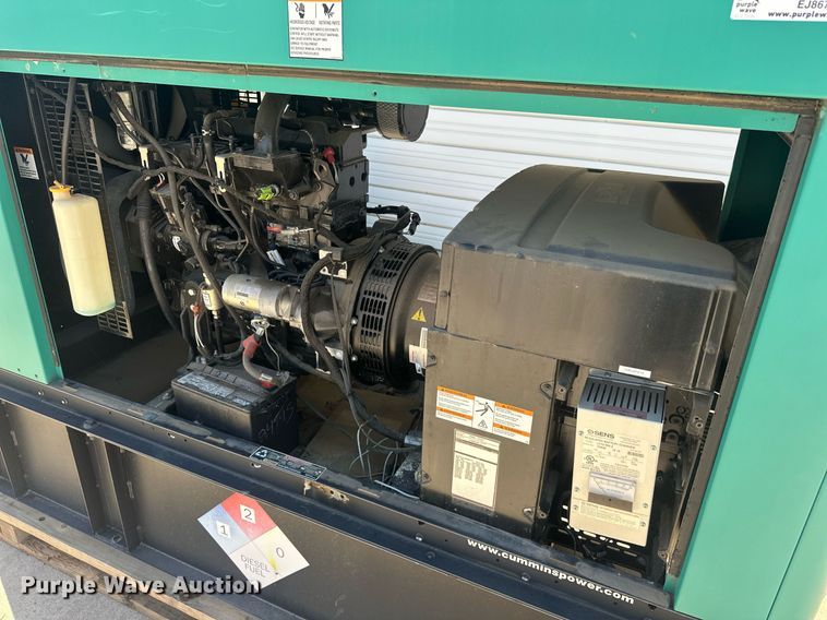 image for item EJ8674 2015 Cummins C25 D6 generator
