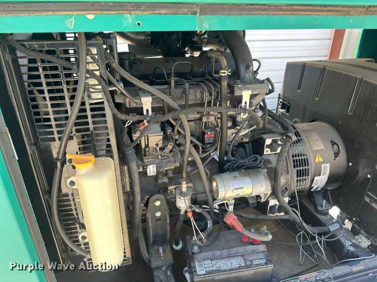 image for item EJ8674 2015 Cummins C25 D6 generator