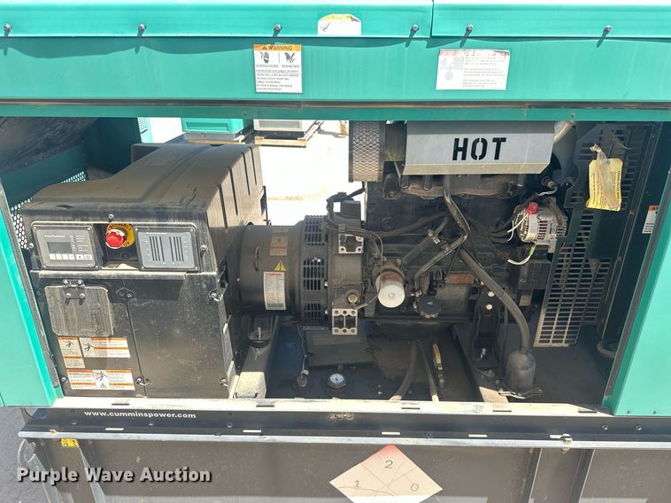 image for item EJ8674 2015 Cummins C25 D6 generator