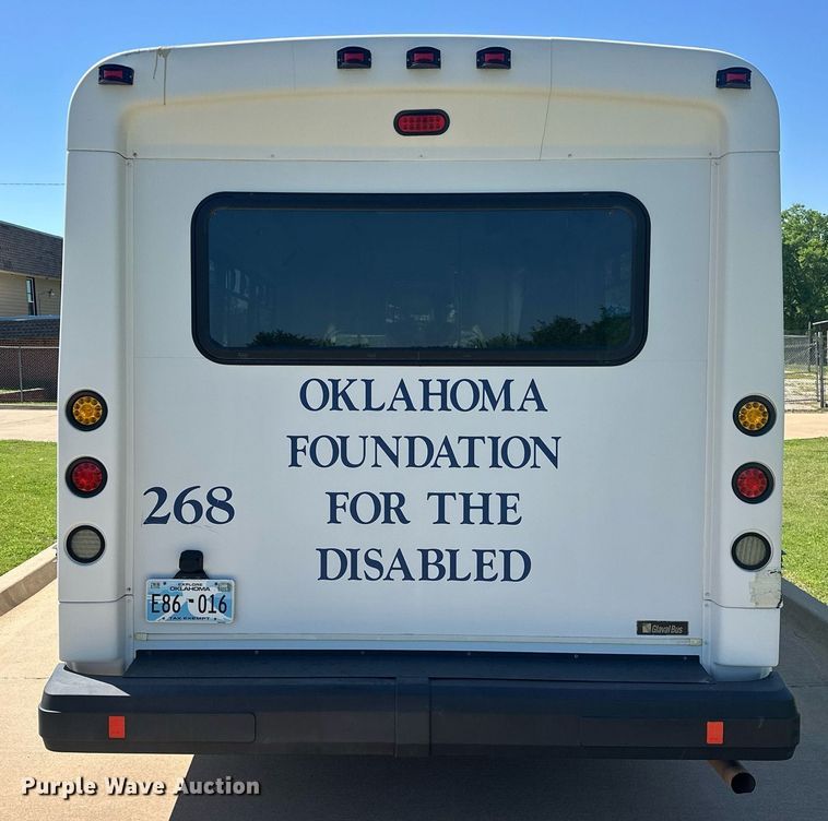 image for item EJ8682 2014 Glaval E450 shuttle bus