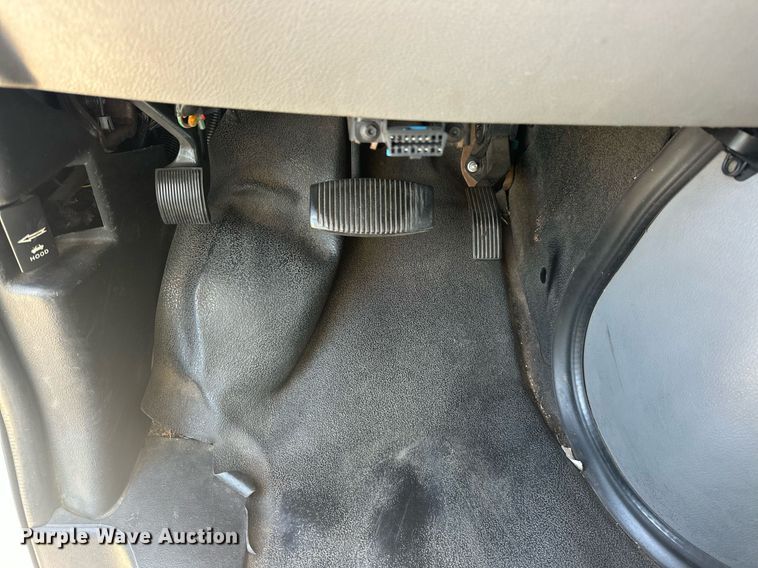 image for item EJ8682 2014 Glaval E450 shuttle bus